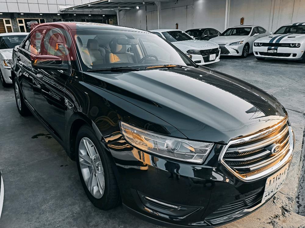 Ford Taurus